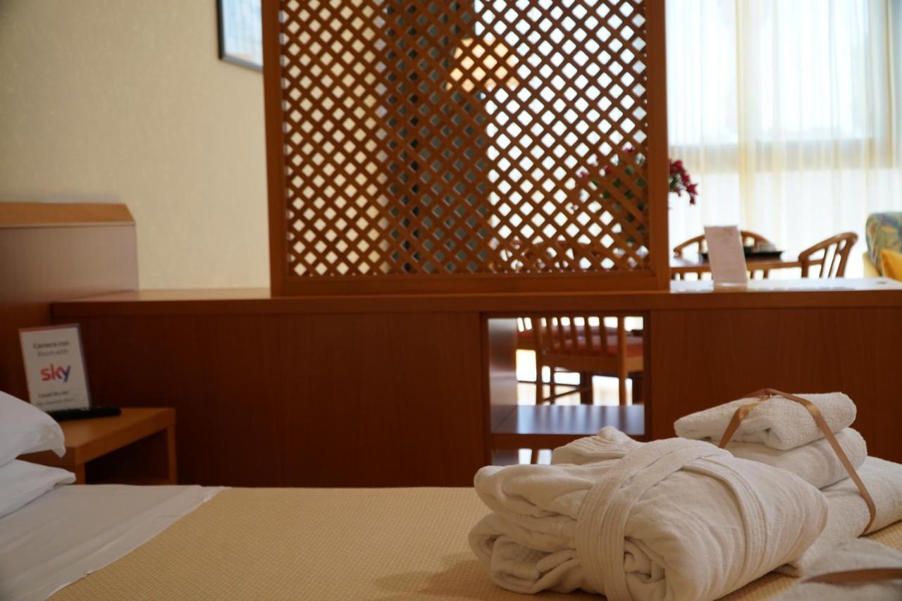 Tursport Aparthotel Ταράντο Εξωτερικό φωτογραφία