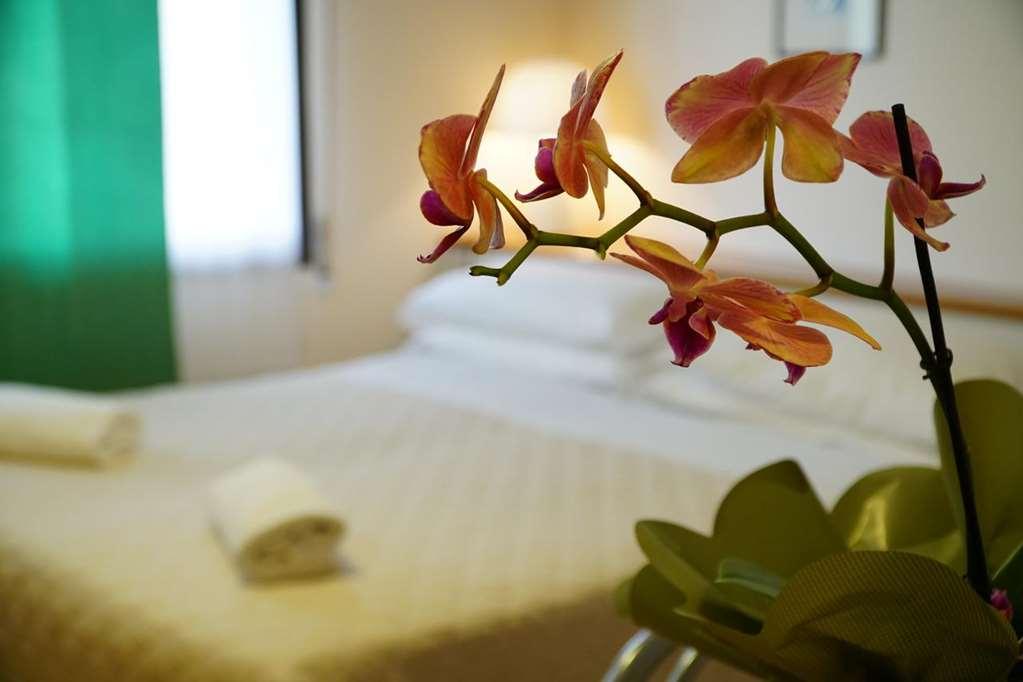 Tursport Aparthotel Ταράντο Δωμάτιο φωτογραφία