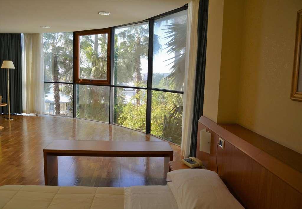 Tursport Aparthotel Ταράντο Δωμάτιο φωτογραφία