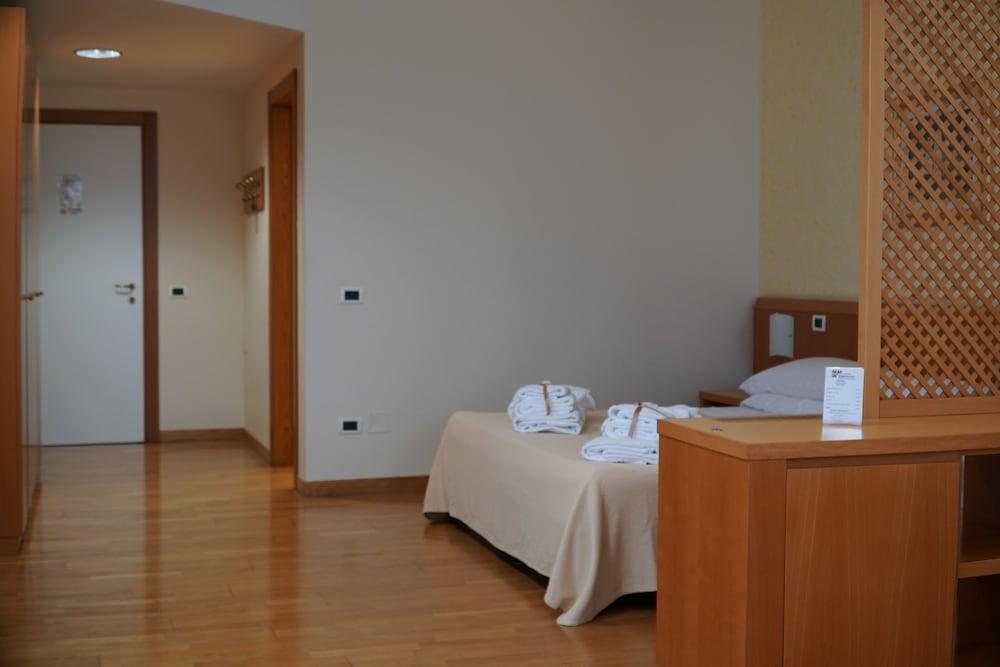 Tursport Aparthotel Ταράντο Εξωτερικό φωτογραφία