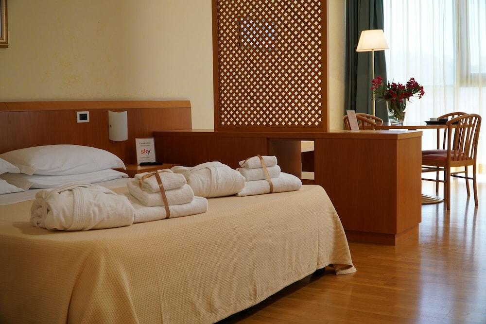 Tursport Aparthotel Ταράντο Εξωτερικό φωτογραφία